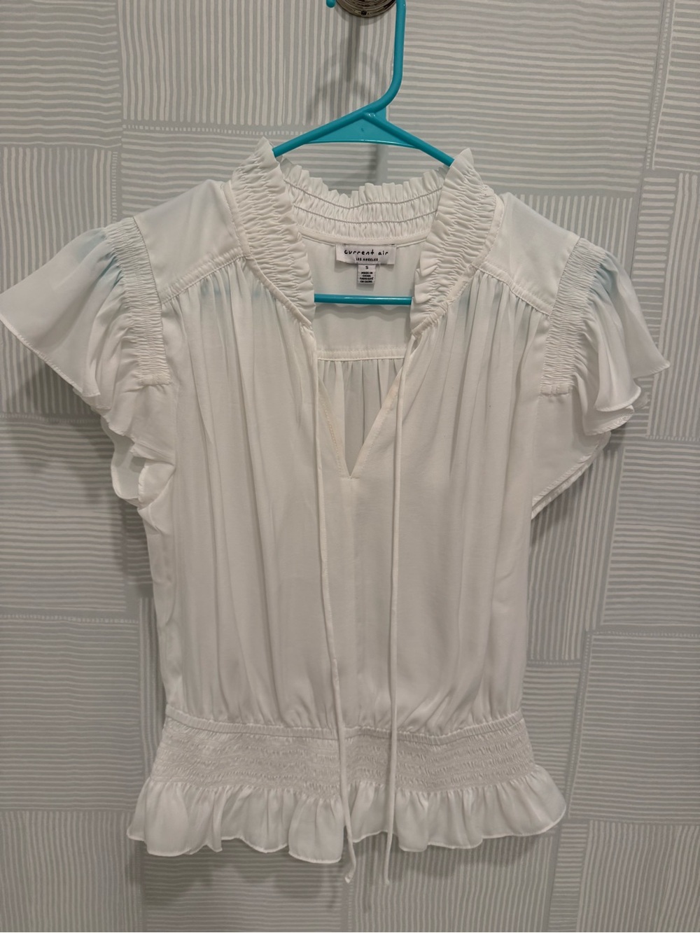 Current Air White Ruffle-Sleeve Smocked Waist Blouse